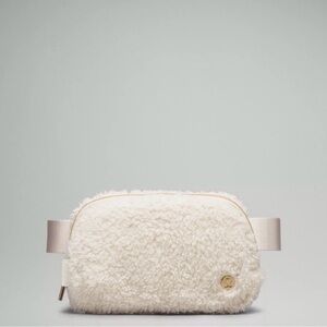 NEW WITH TAGS Lululemon Athletica Opal White and Gold Fleece Sherpa Belt Bag